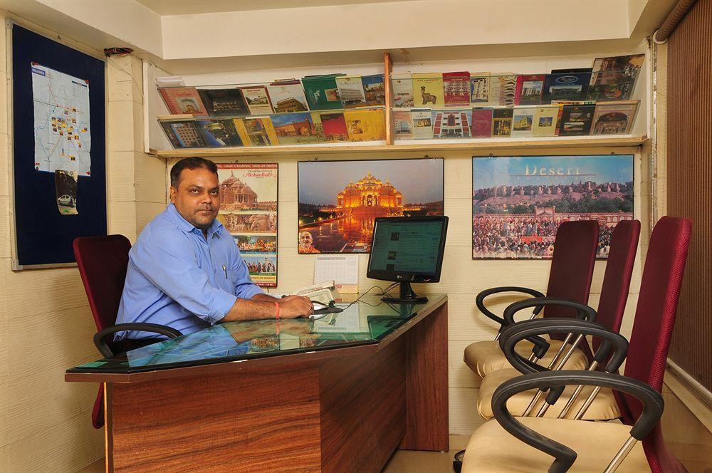 Hotel Palm Do'R - 02 Mins From New Delhi Railway Station Esterno foto